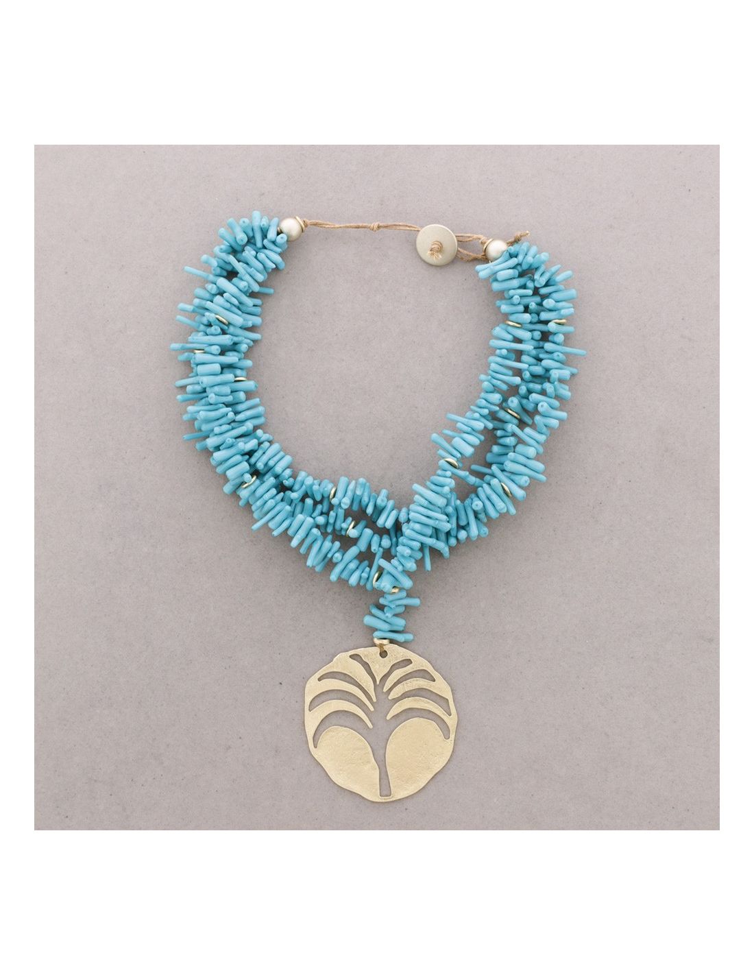TURQUOISE TRIPLE RESIN BEAD NECKLACE WITH A PALM TREE MEDAL PENDANT AND METAL