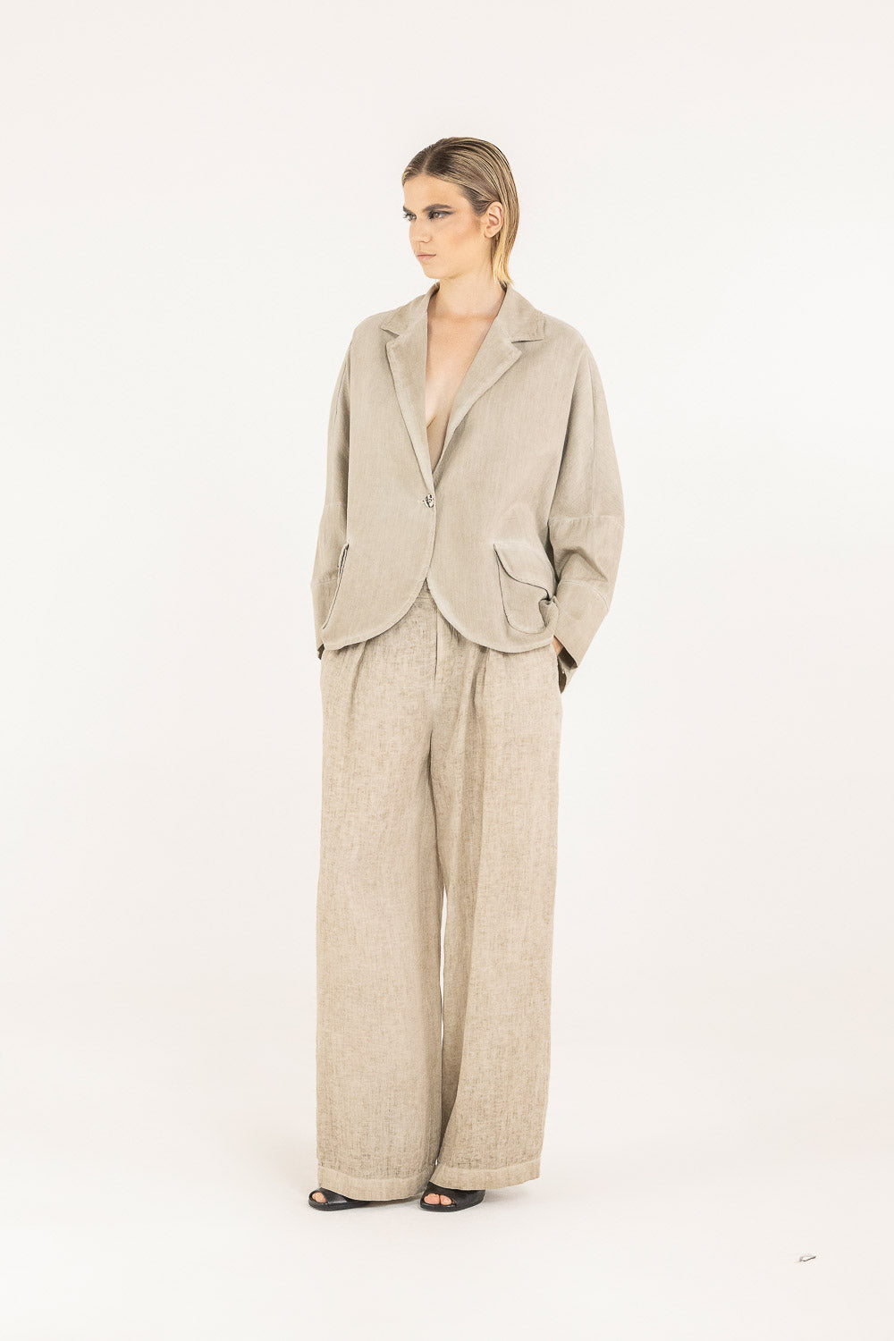 SAND SHELL BLAZER OVER