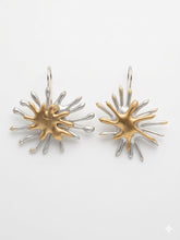 Load image into Gallery viewer, Resin Gold And Silver
