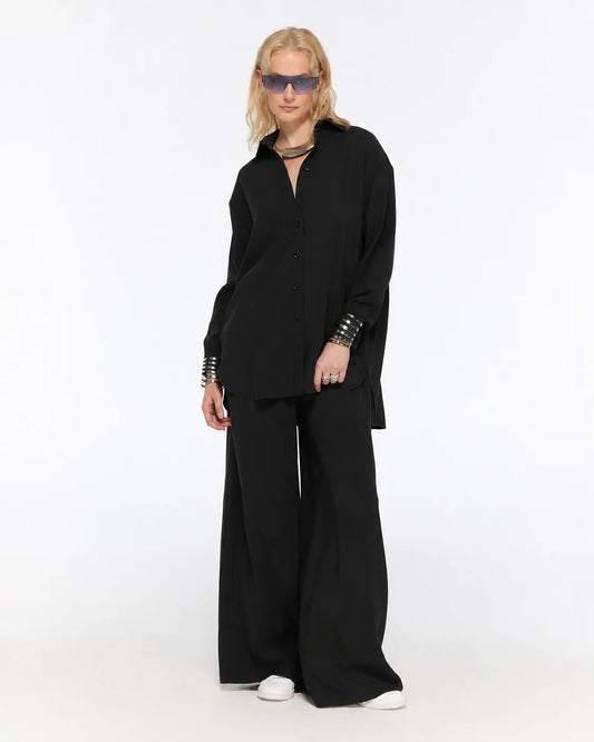 Black oversized shirt and wide-leg trousers set