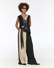 Load image into Gallery viewer, Asymmetrical draped black and beige pleated set
