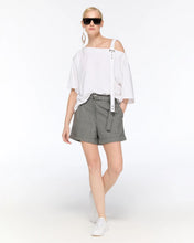 Load image into Gallery viewer, White Blouse
