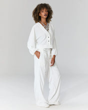 Load image into Gallery viewer, Blouse White

