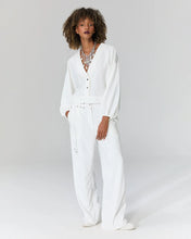 Load image into Gallery viewer, Blouse White
