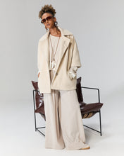 Load image into Gallery viewer, Jacket Beige
