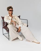 Load image into Gallery viewer, Jacket Beige
