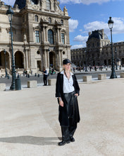 Load image into Gallery viewer, Poncho Black
