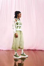 Load image into Gallery viewer, Olive Green Pleated Linen Trousers
