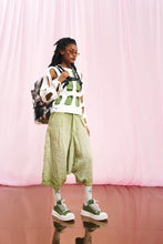 Load image into Gallery viewer, Olive Green Pleated Linen Trousers
