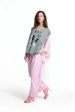 Load image into Gallery viewer, Grey Mélange Pink Front Print V Neck Batwing Sleeve
