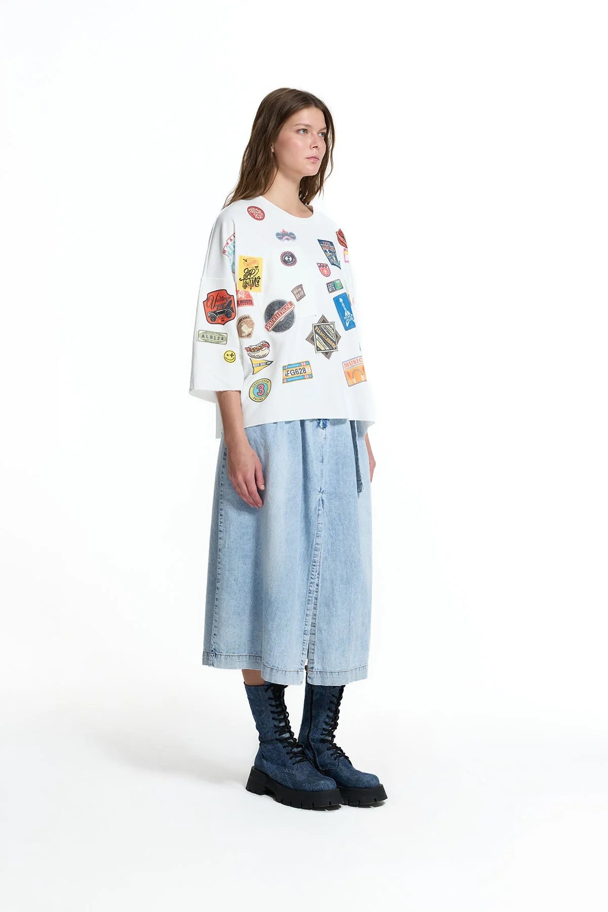 White Patch Detail Oversize Half Sleeve Sweatshirt