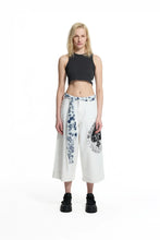 Load image into Gallery viewer, White Patch Print Belted Trousers
