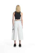 Load image into Gallery viewer, White Patch Print Belted Trousers
