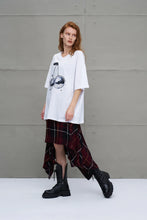 Load image into Gallery viewer, White Printed Oversize T-shirt
