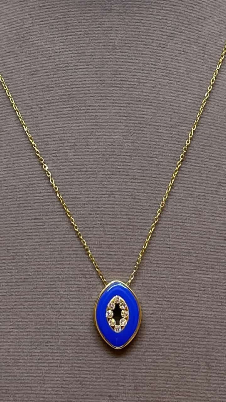 Oval Blue Pendant Gold Necklace with 8 Diamonds