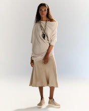 Load image into Gallery viewer, Blouse Beige
