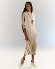 Load image into Gallery viewer, Blouse Beige
