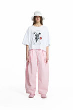 Load image into Gallery viewer, White Graphic Print Crop T-shirt
