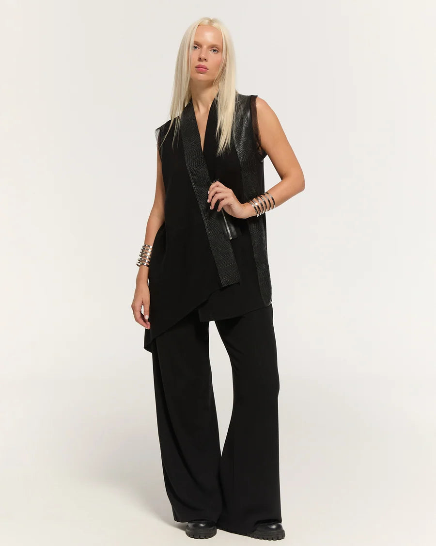Black textured-panel vest
