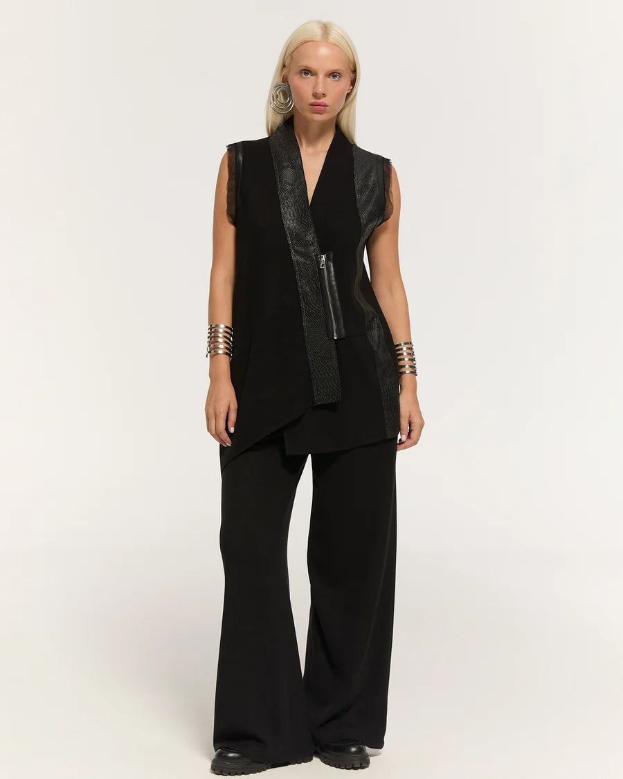 Black textured-panel vest