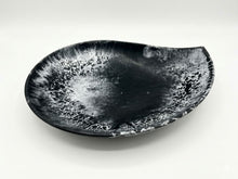 Load image into Gallery viewer, Resin Mango Medium Size
