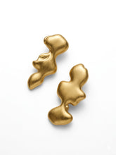 Load image into Gallery viewer, Gold Resin Earrings
