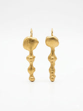 Load image into Gallery viewer, Gold Resin Earrings
